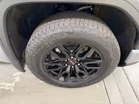 New 2026 GMC Sierra 1500 Elevation image 4