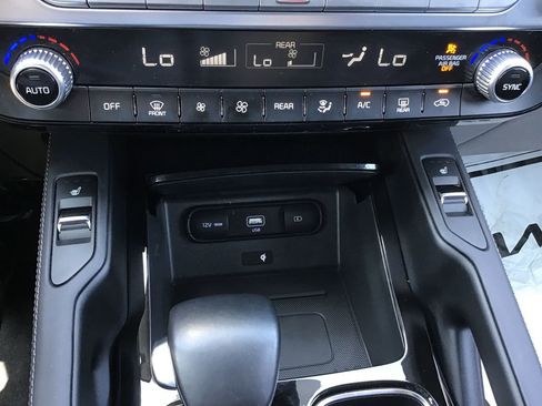 Used 2021 Kia Telluride EX image 17