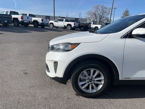 Used 2019 Kia Sorento LX image 7