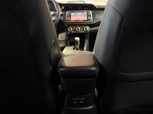 Used 2021 Nissan Kicks S image 32