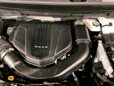 Used 2025 GMC Acadia Elevation FWD image 10