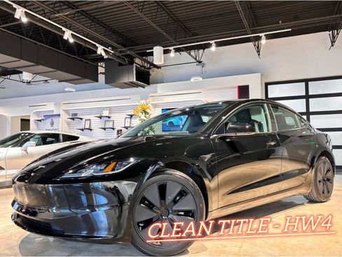 Used 2024 Tesla Model 3 Standard Range image 1