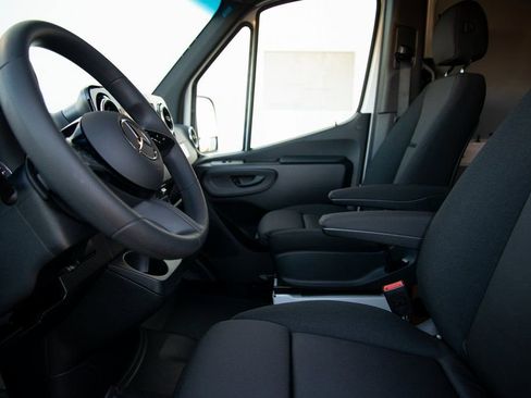 New 2026 Mercedes-Benz Sprinter 2500 image 13