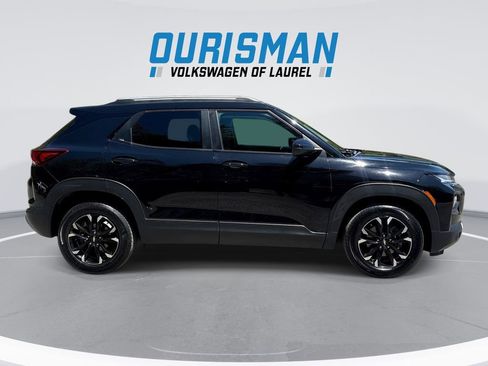 Used 2022 Chevrolet TrailBlazer LT w/ Convenience Package FWD image 9