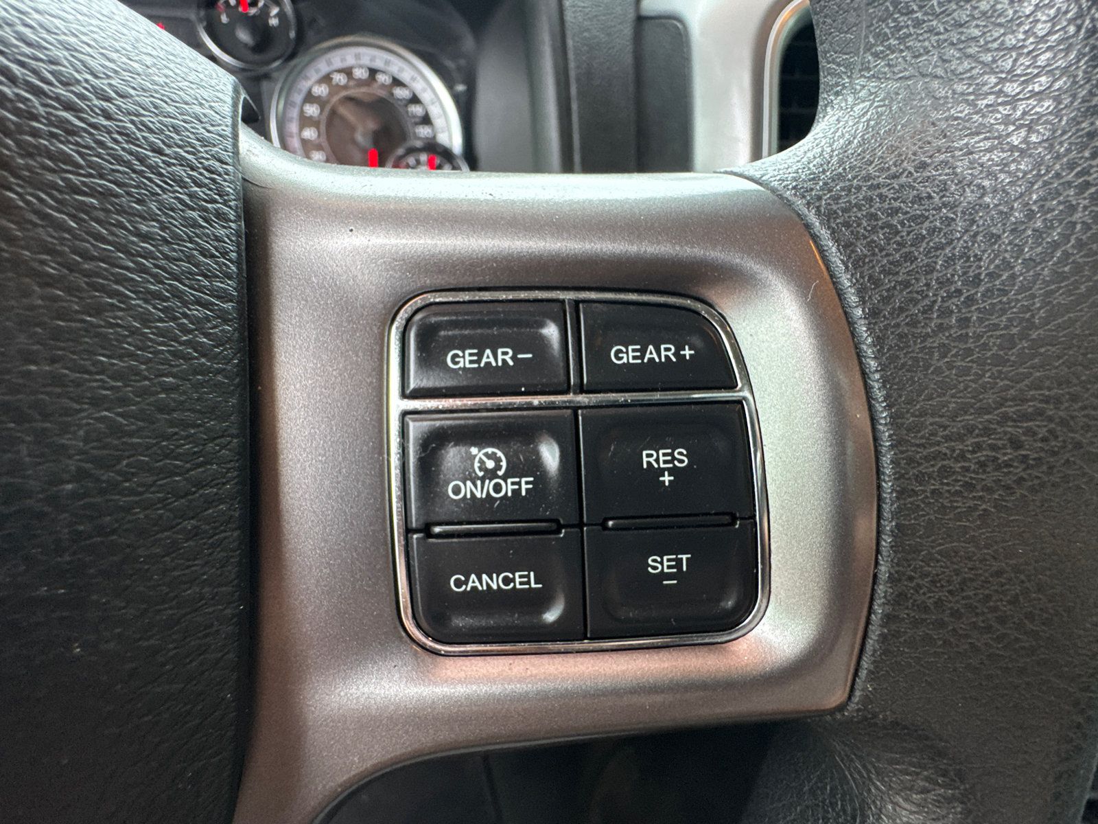 Used 2022 RAM 1500 Classic SLT w/ Electronics Group AWD/4WD image 31