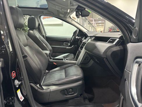 Used 2019 Land Rover Discovery Sport HSE AWD/4WD image 49