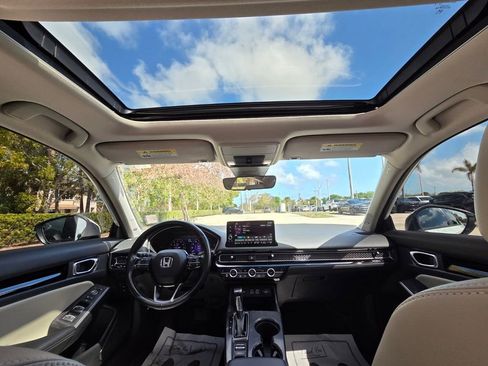 Used 2022 Honda Civic Touring image 19