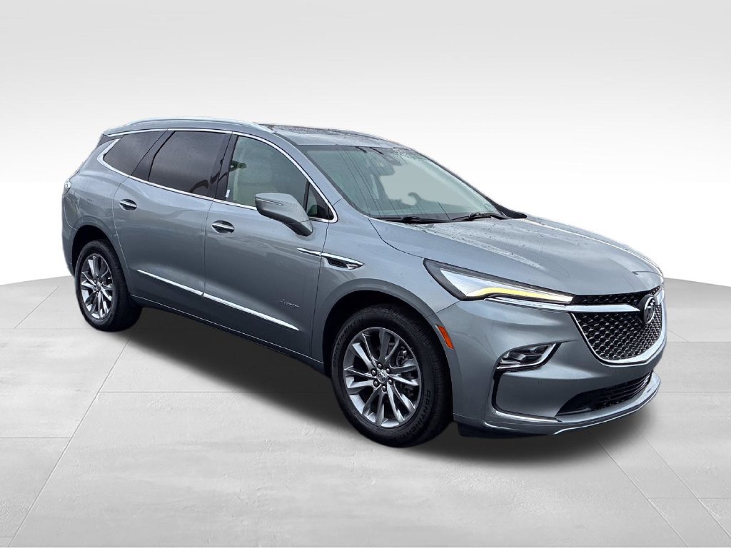 Used 2023 Buick Enclave Avenir w/ Avenir Technology Package AWD/4WD image 7