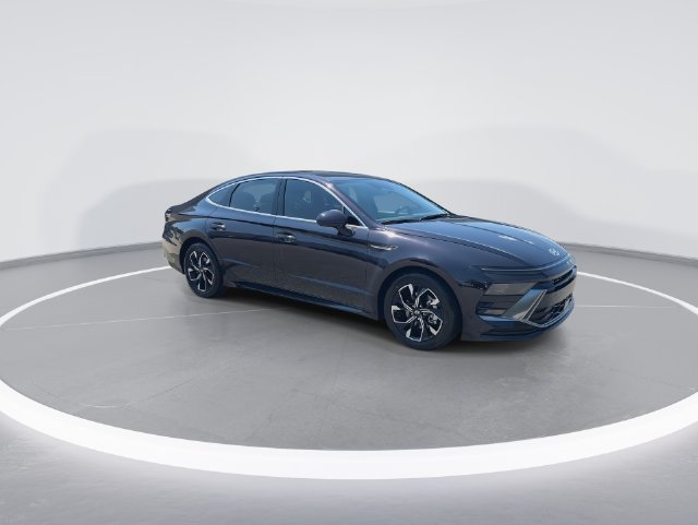 Used 2025 Hyundai Sonata SEL AWD/4WD image 2