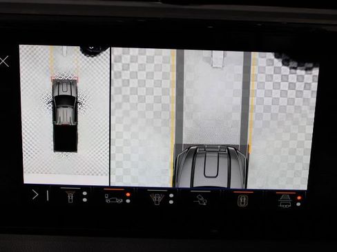 Used 2024 GMC Sierra 2500 AT4 w/ Technology Package image 34