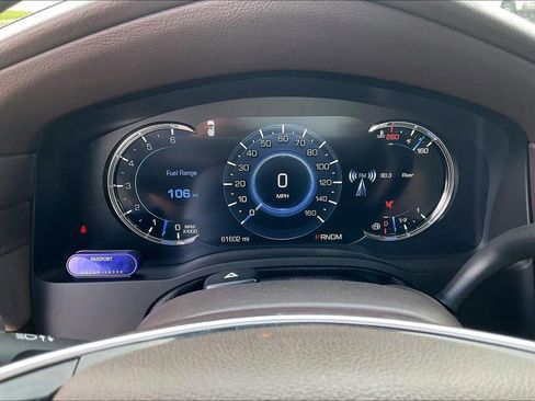 Used 2016 Cadillac Escalade Premium AWD/4WD image 19