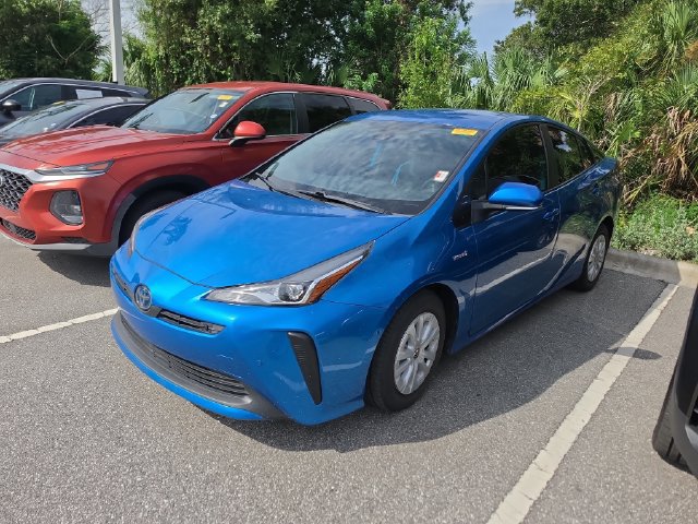 Used 2022 Toyota Prius LE FWD image 3