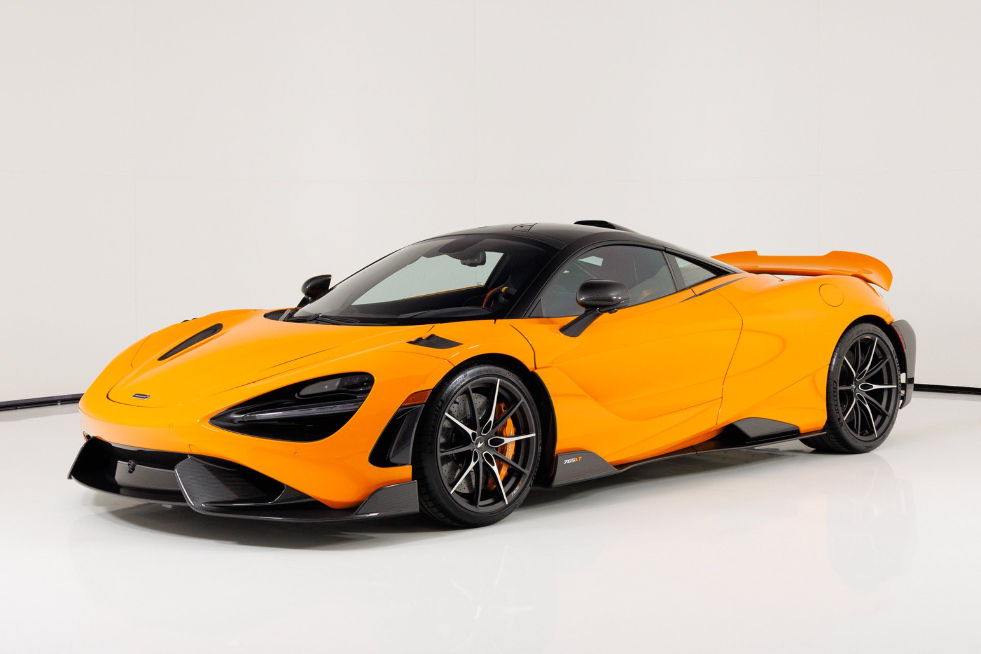 Used 2021 McLaren 765LT RWD image 8