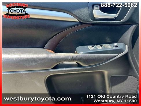 Used 2017 Toyota Highlander XLE AWD/4WD image 21