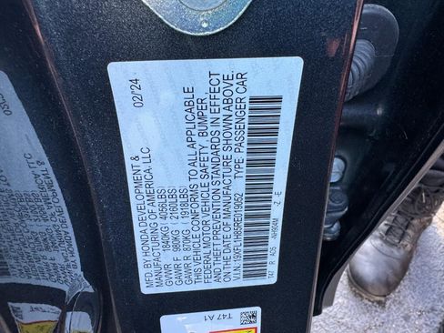 Certified 2024 Honda Civic Sport Touring image 27