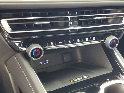 New 2026 Chevrolet Traverse LT w/ Sun and Wheel Package image 20