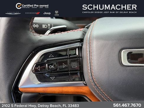 Used 2023 Jeep Grand Cherokee L Summit AWD/4WD image 30