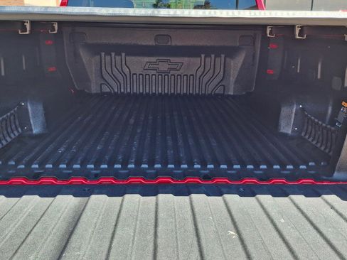 Used 2024 Chevrolet Silverado 1500 LT AWD/4WD image 6