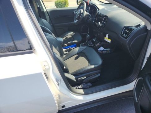 Used 2021 Jeep Compass Latitude image 11