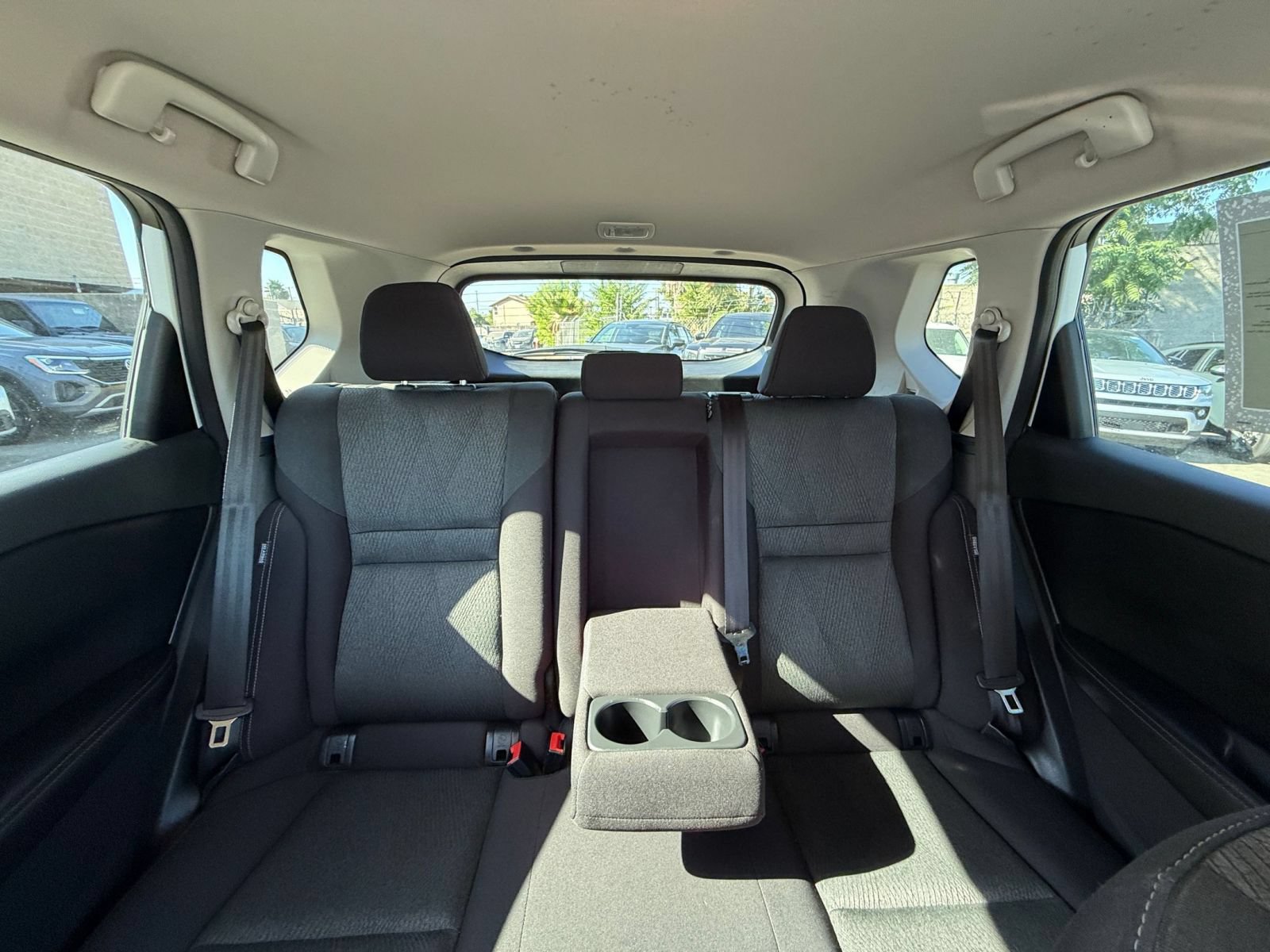 Used 2025 Nissan Rogue SV AWD/4WD image 39
