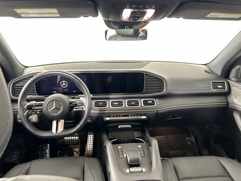 Used 2025 Mercedes-Benz GLS 450 4MATIC image 21