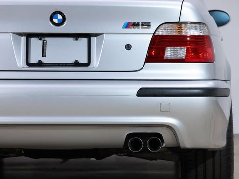 Used 2002 BMW M5 image 45