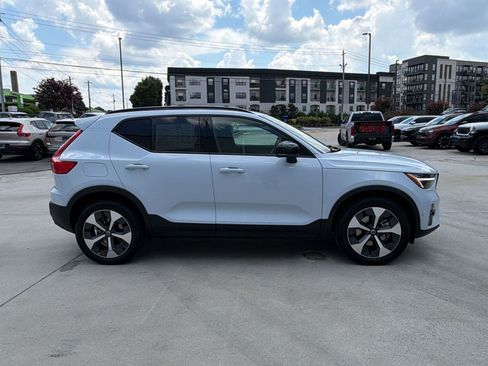Used 2026 Volvo XC40 B5 Plus w/ Protection Package Premier AWD/4WD image 8