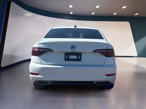 Used 2021 Volkswagen Jetta SEL Premium image 4