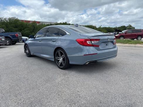 Used 2022 Honda Accord Touring image 3