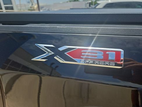 Used 2024 GMC Sierra 1500 SLT AWD/4WD image 13