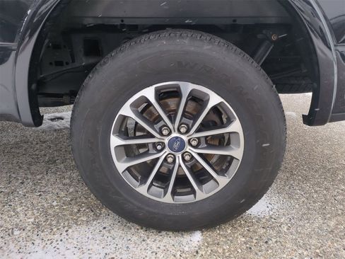 Used 2019 Ford F150 XLT w/ Equipment Group 302A Luxury image 14