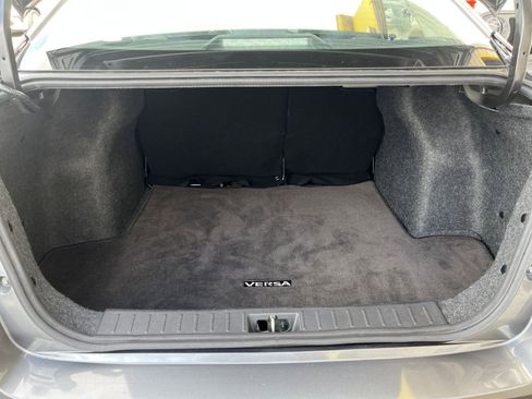 Used 2023 Nissan Versa SV image 29