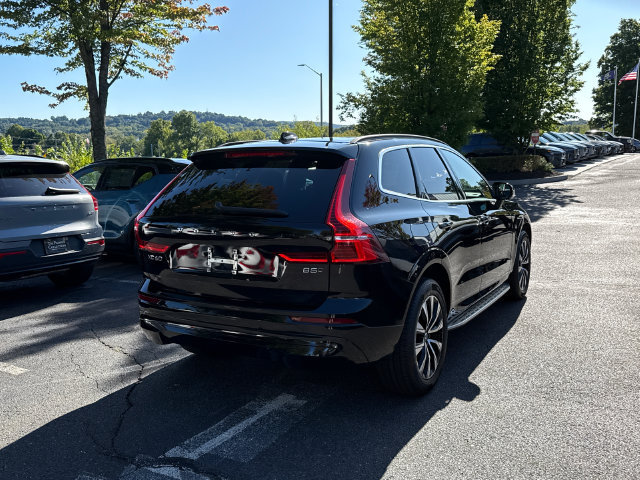 Certified 2023 Volvo XC60 B5 Core AWD/4WD image 4