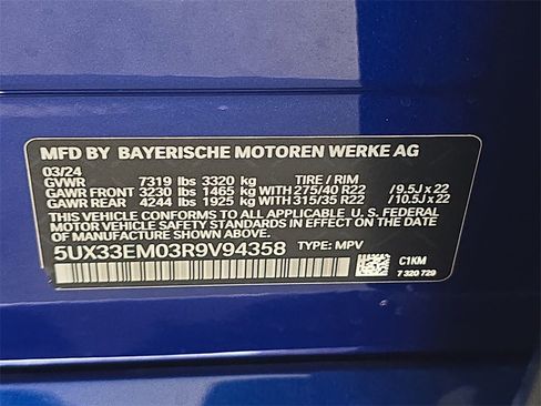 Used 2024 BMW X7 M60i w/ Executive Package image 30