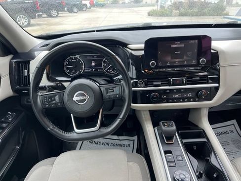 Used 2022 Nissan Pathfinder SV w/ Cargo Package AWD/4WD image 13