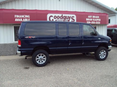 Used 2013 Ford E-150 and Econoline 150 w/ Interior Upgrade Pkg RWD image 2