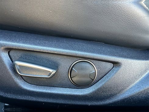 Used 2019 Ford Mustang Shelby GT350 w/ Technology Package image 10