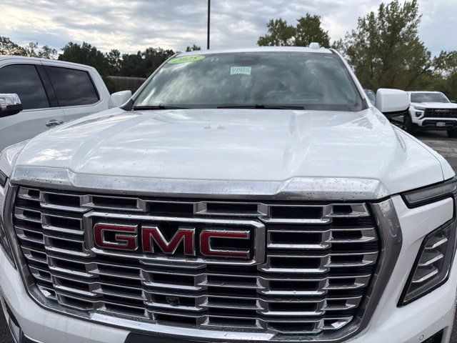 Used 2025 GMC Yukon Denali AWD/4WD image 5