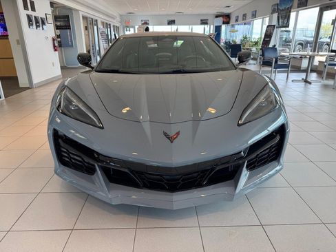 Used 2024 Chevrolet Corvette Z06 RWD image 2
