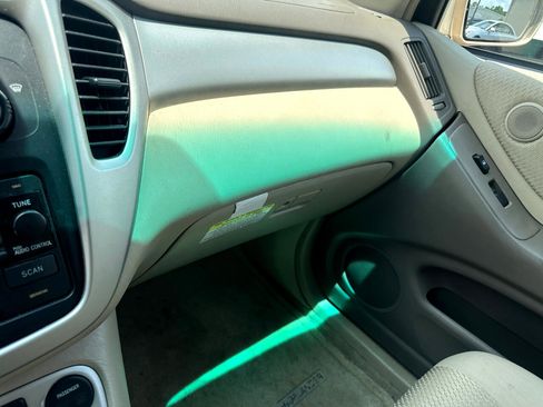 Used 2005 Toyota Highlander 2WD image 13