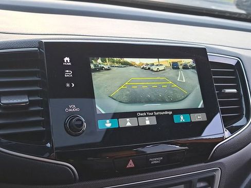 Certified 2023 Honda Passport TrailSport image 27