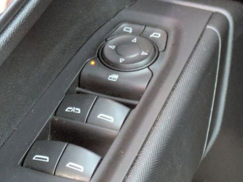 Used 2020 Chevrolet Silverado 1500 Custom w/ Custom Value Package image 28