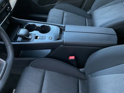 New 2026 Nissan Rogue SV image 32