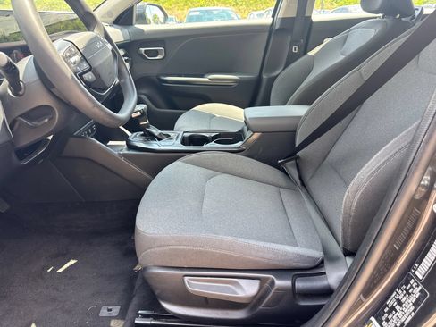 Used 2025 Kia K4 FWD image 9