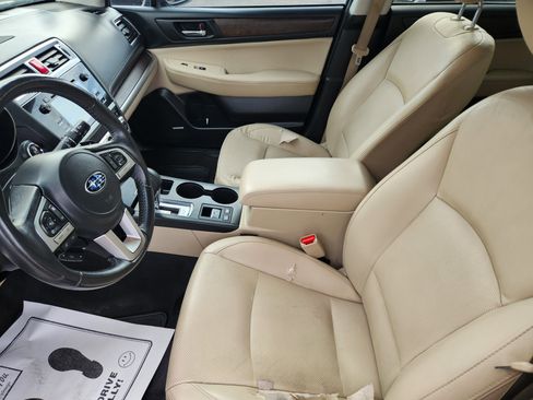 Used 2017 Subaru Outback 2.5i Limited w/ Popular Package #5 image 7