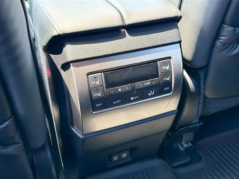 Used 2023 Lexus GX 460 Premium w/ Premium Package AWD/4WD image 26