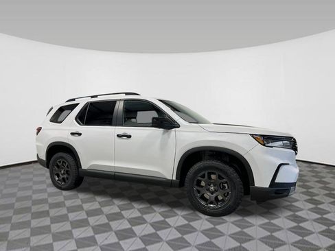 New 2025 Honda Pilot TrailSport image 6
