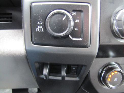 Used 2020 Ford F250 XLT w/ XLT Value Package image 12