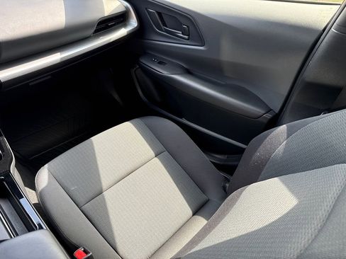 Used 2024 Toyota Prius LE FWD image 16