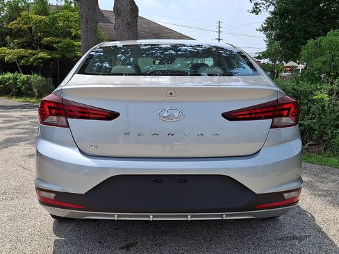 Used 2020 Hyundai Elantra SE FWD image 6